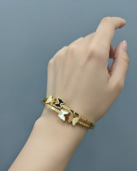 Flutter Charm Butterfly Bangle