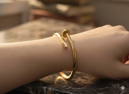 Nail Luxe Bangle