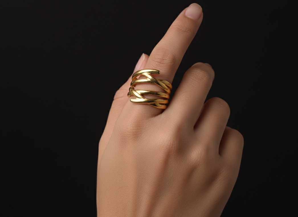 Serpentine Twirl Gold Ring